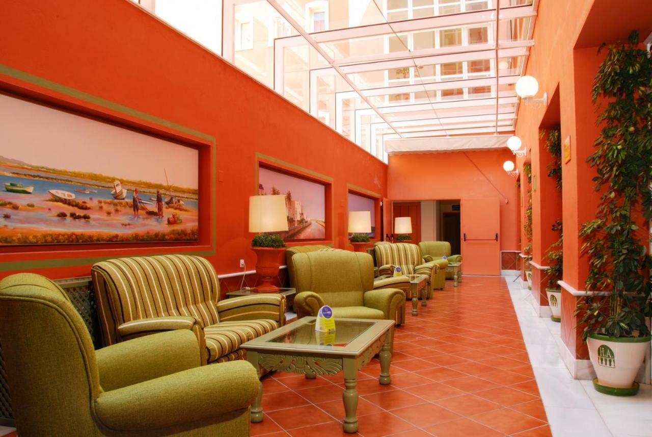 Hotel Alborán Chiclana Chiclana de la Frontera Exterior foto